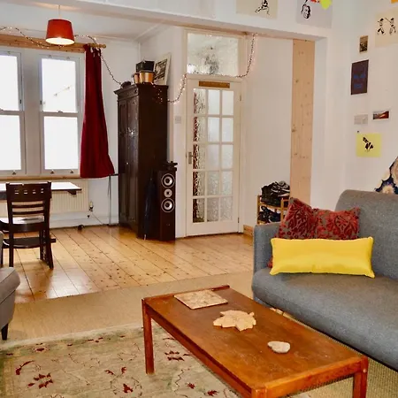 2 Bedroom * Bristol